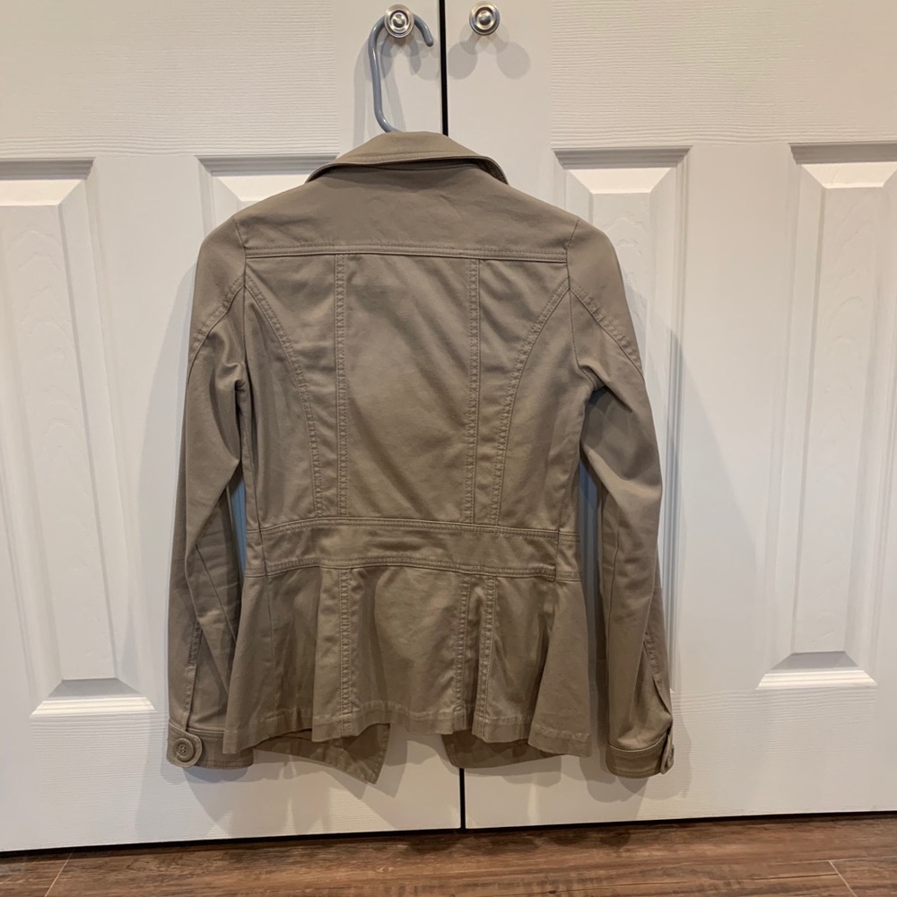 H&M Light Jacket with Button Closure - Picture 3 of 5